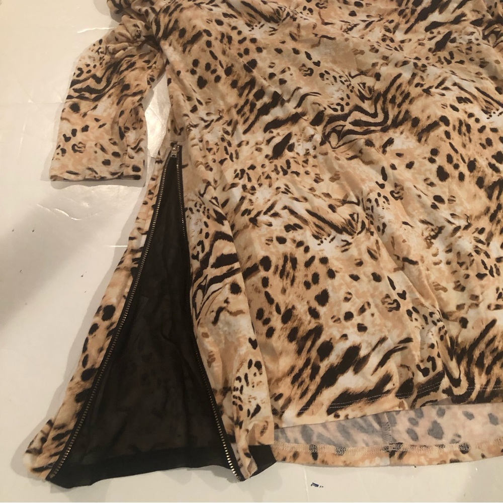 Lysse Sz XL Animal Print Tunic - Tan and Black - Picture 5 of 10